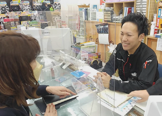 フロアスタッフのイメージ画像